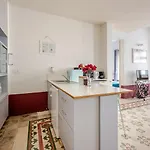 Heart Of 2br With Patio