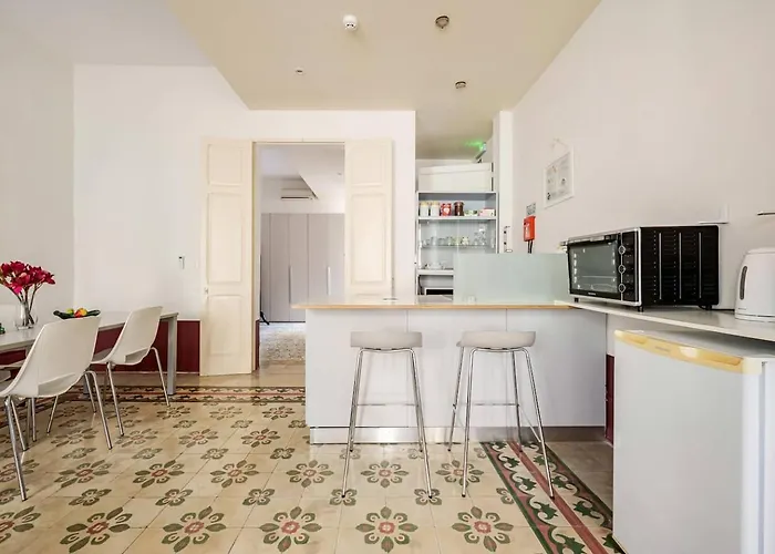 Daire Heart Of 2br With Patio Valletta