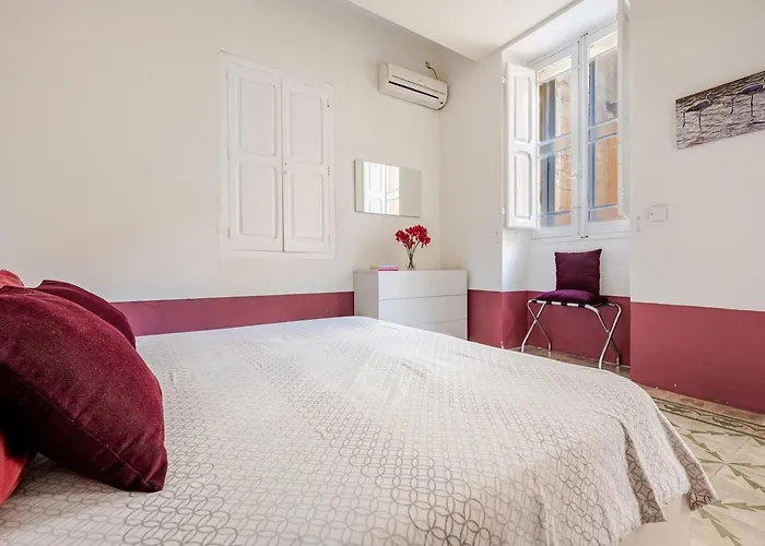 Heart Of 2br With Patio